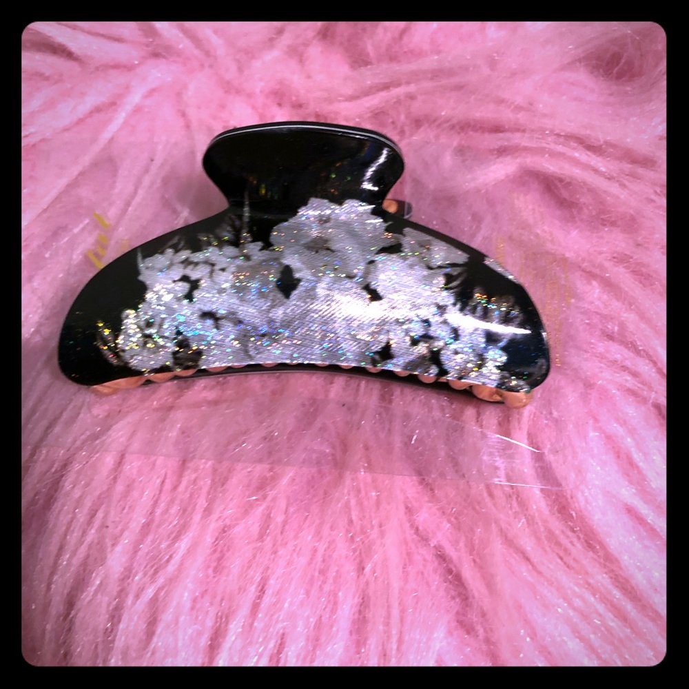 Jewelry and hair accessory